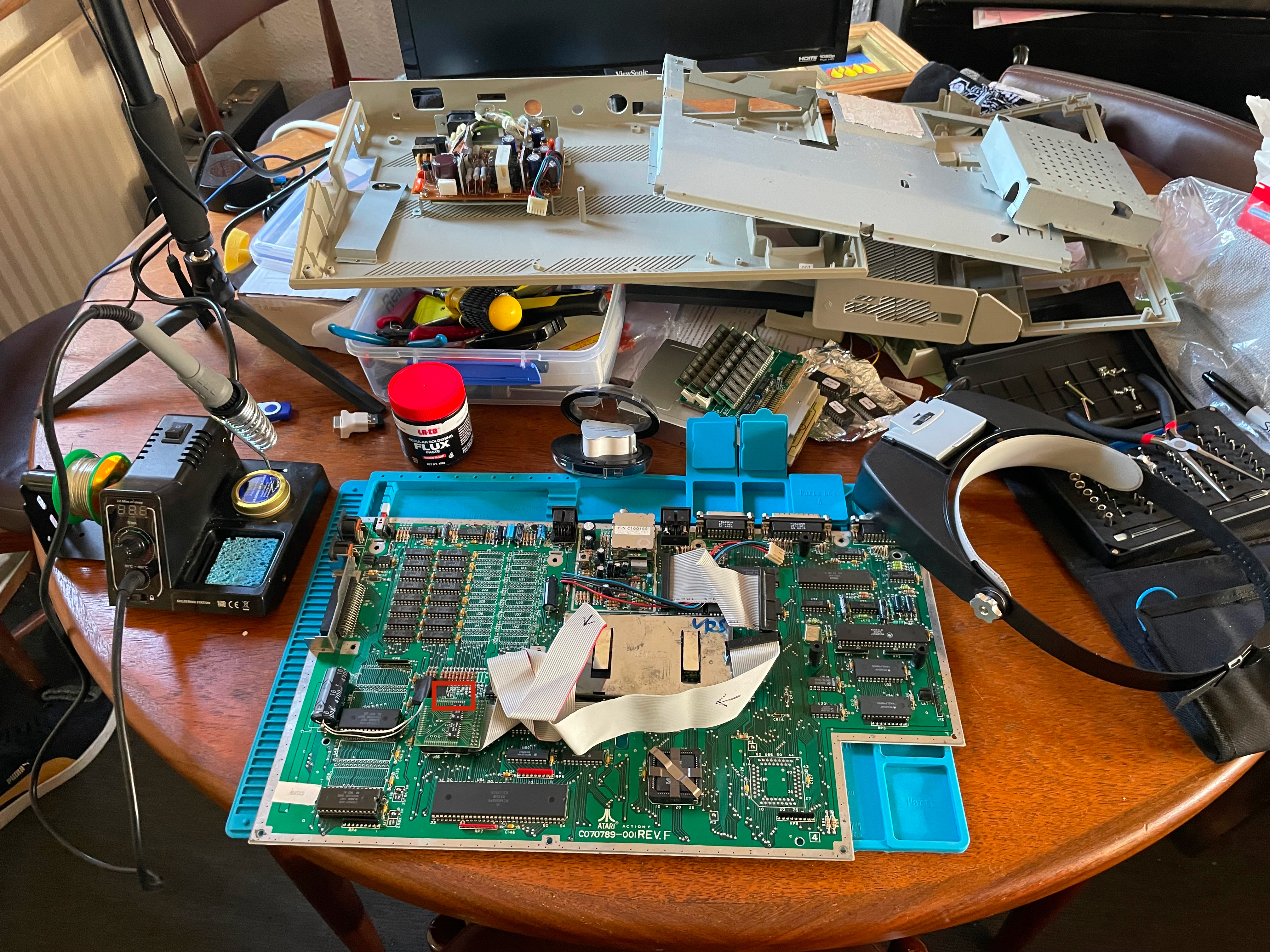 An Atari ST opened up ready for Surgery